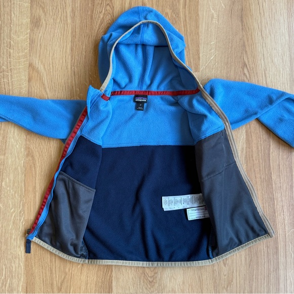 EUC Patagonia Toddler Boy Micro D Snap-T Fleece Jacket-Blue with Red and Tan - Picture 5 of 7
